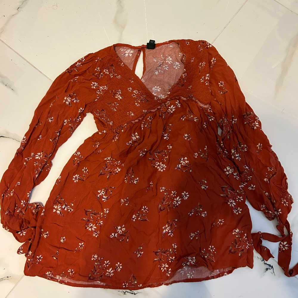 Target blouse worn once - Picture 2 of 3